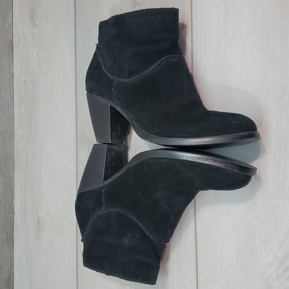 Steve Madden Women "Like New "Milaan Suede Ankle Heels Booties shoes sz 6.5M - Picture 9 of 12